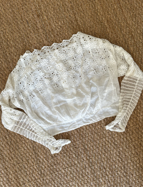 Vintage 1920s Antique Delicate Lace Top