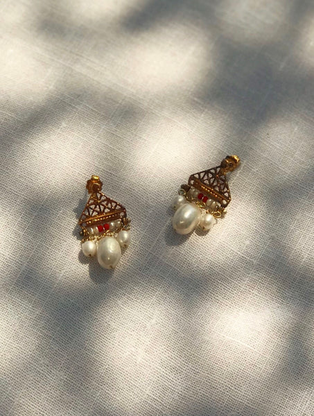 Vintage Gold Pearl Earrings